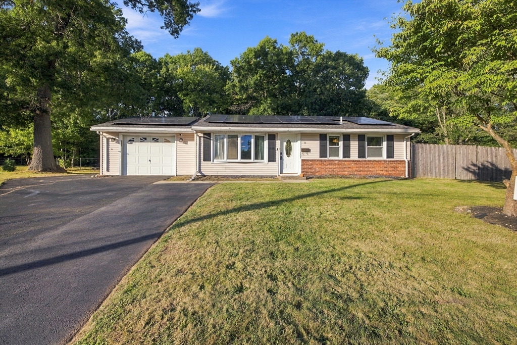 19 Waleco Rd in Brockton