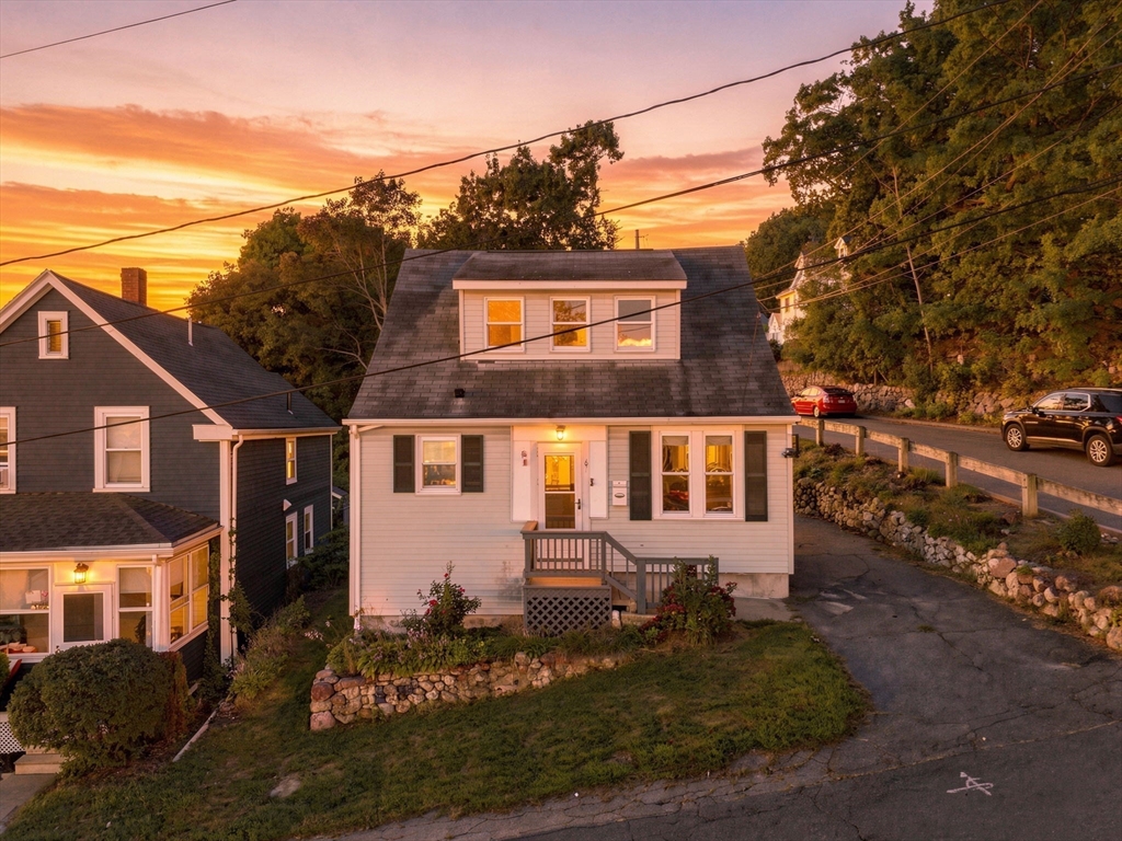 6 Clifton Ave in Saugus