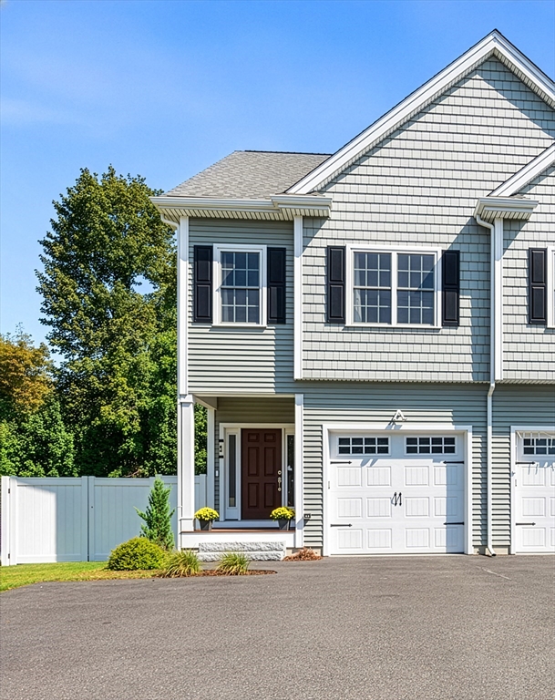 4 Fairmount St #A in Woburn