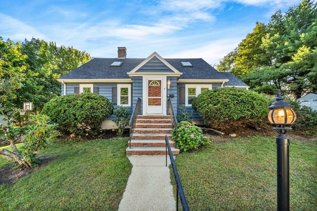 9 Priscilla Ln in Winchester