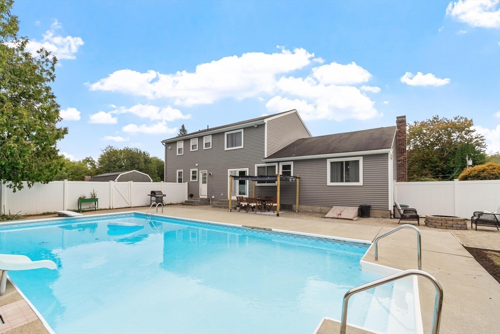 53 Hardy Drive in Leominster
