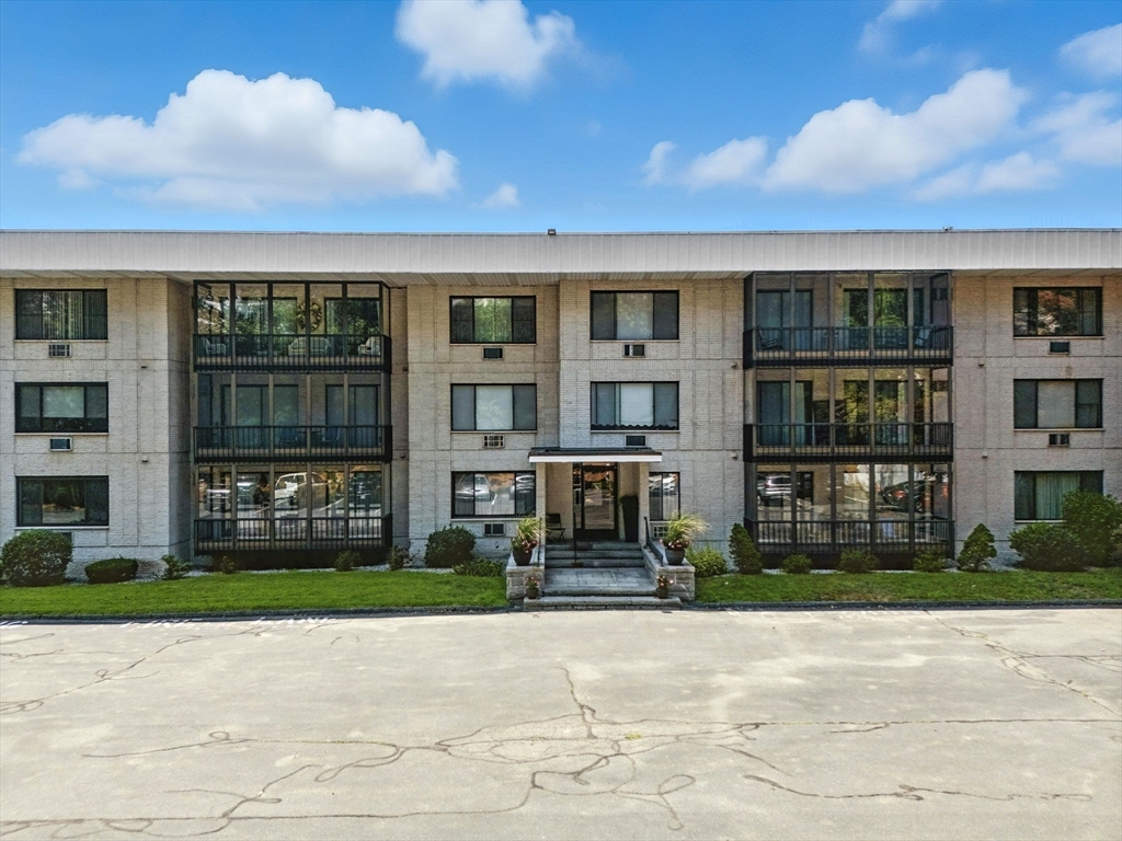234 Nesmith St #8 in Lowell