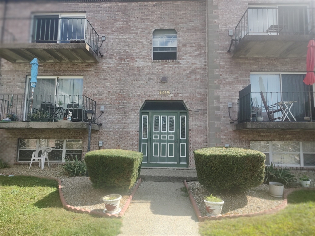 105 Oak Lane #9 in Brockton