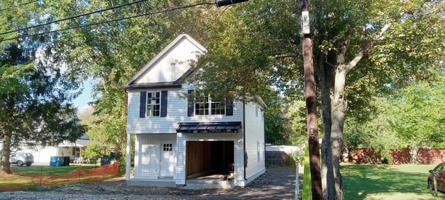 10 River Rd in Pepperell