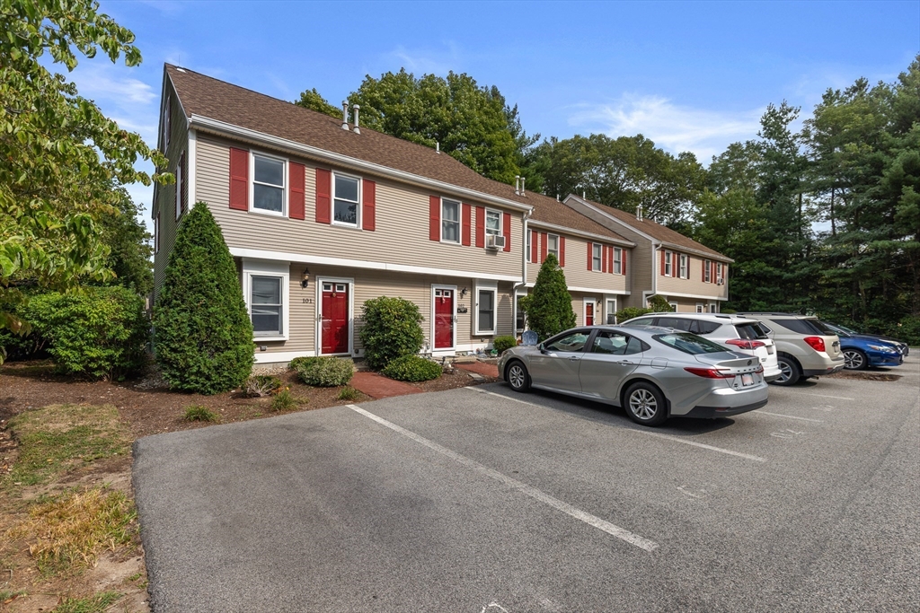101 Brookline Way #101 in Rockland