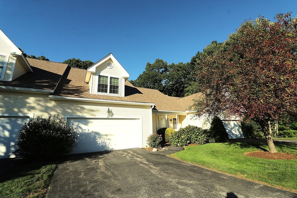 22 Horne Way #22 in Millbury