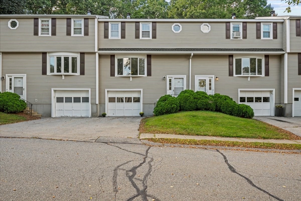 40 Lexington Road #40 in Millbury
