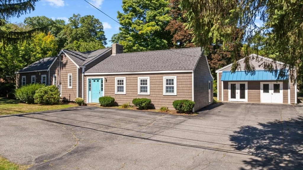 216 Boston Rd in Southborough