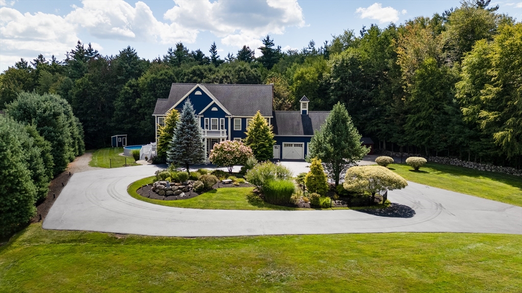 110 Old Farm Rd in Lunenburg