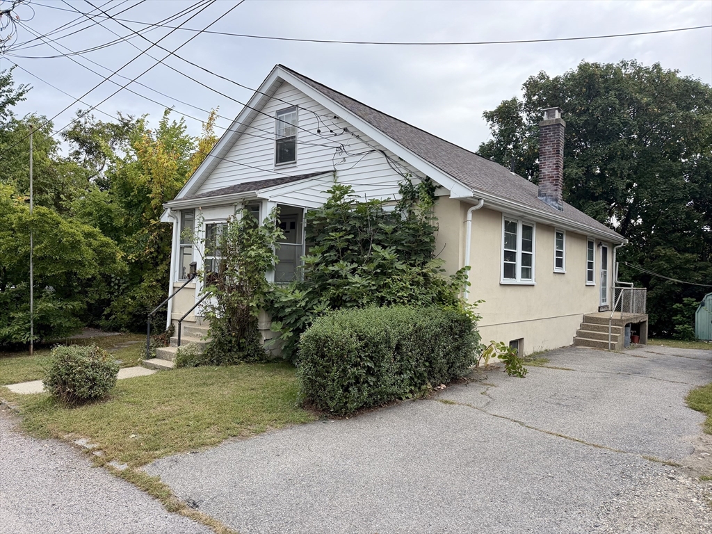 25 Lyons Ct in Watertown