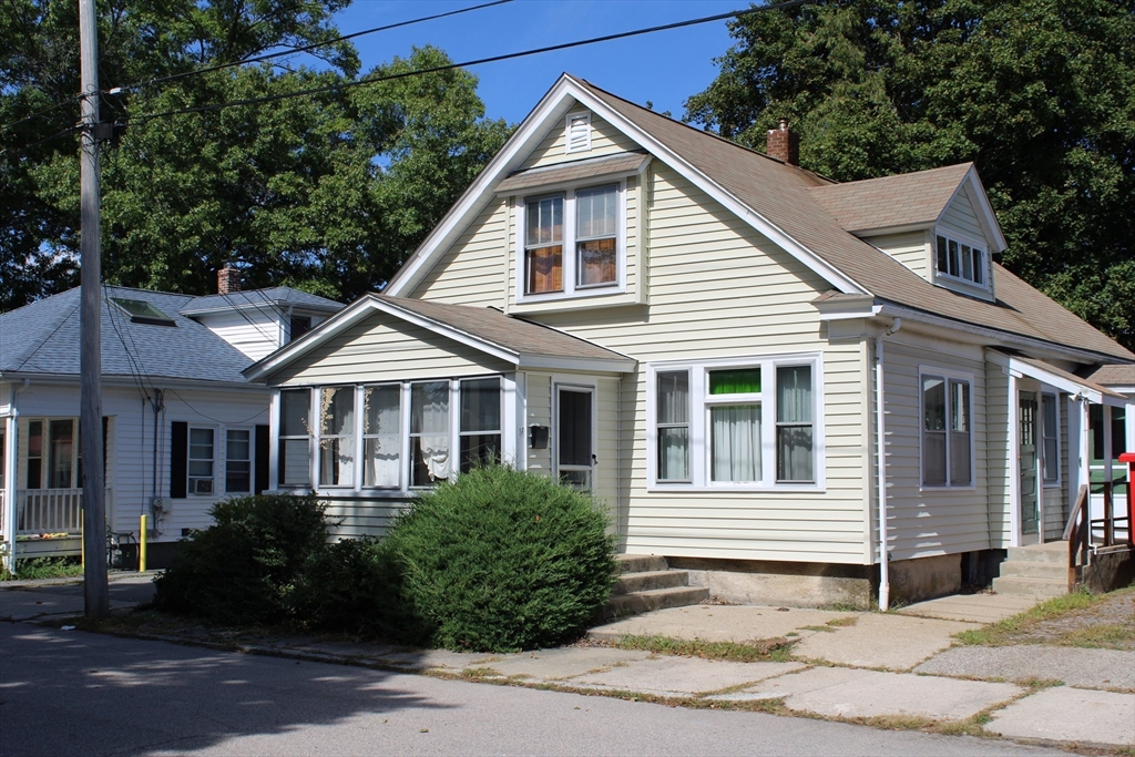 17 Clarence St in Attleboro