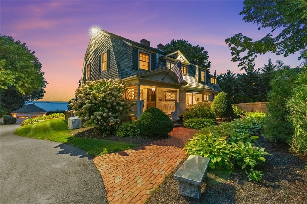 26 Warren Ave in Plymouth