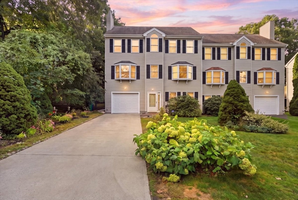 25 Hamlet Street #25 in Newton Center