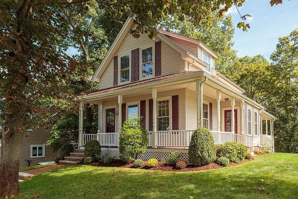 4 Highland Ave in Stoneham