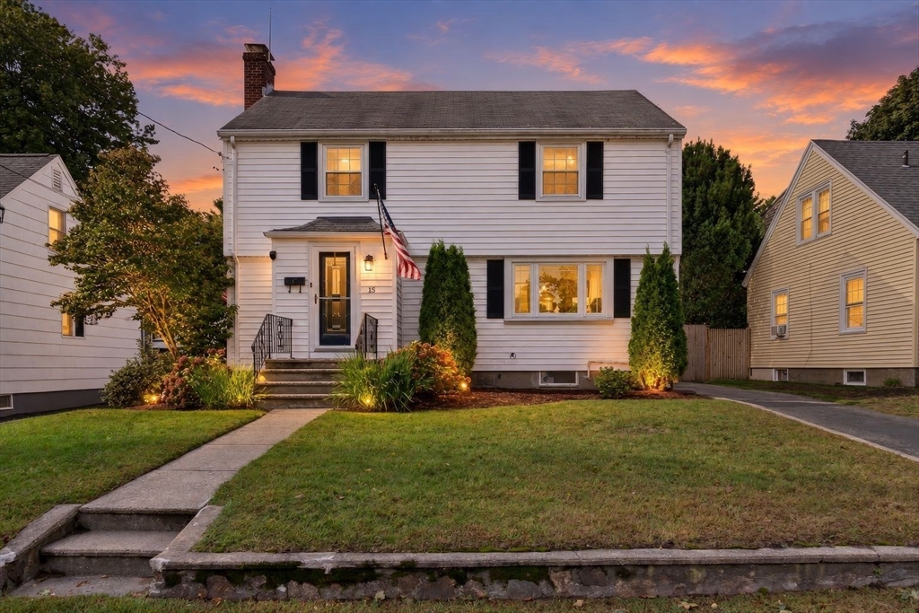 15 Maple Valley Rd in Lynn