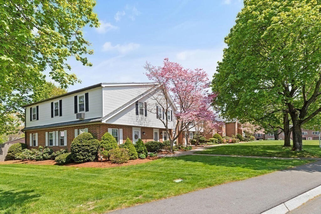 72 E Water St #72 in North Andover