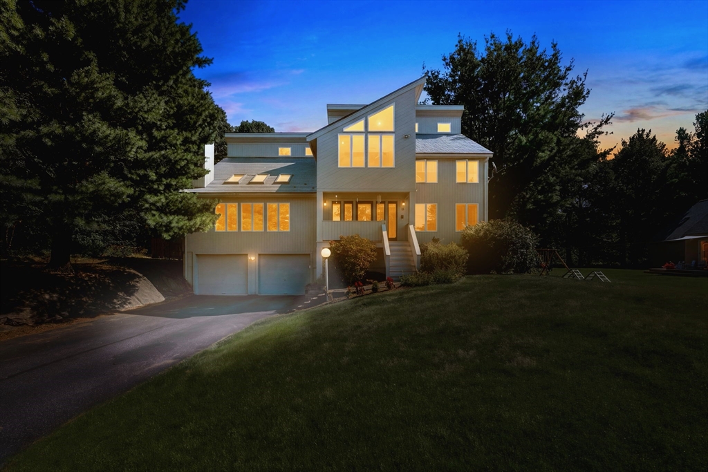 48 Hickory Dr in Worcester