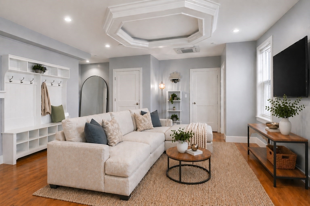 14 Farragut Ave #1 in Somerville