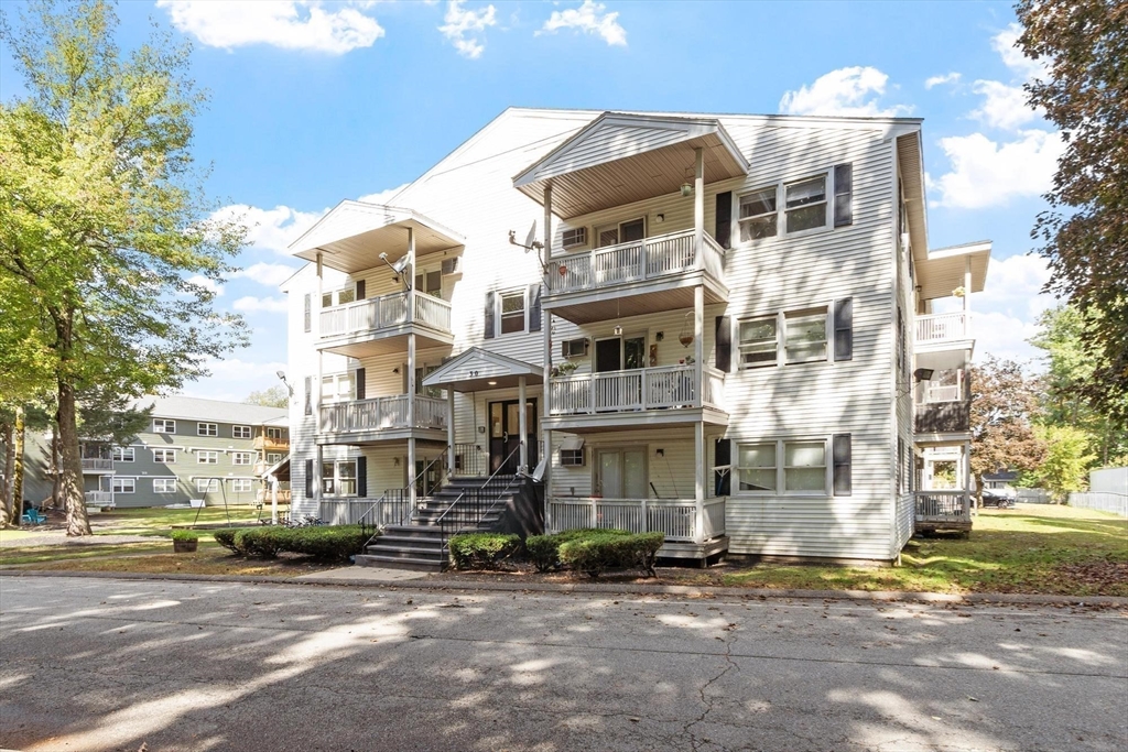 30 Abbey Rd #106 in Leominster
