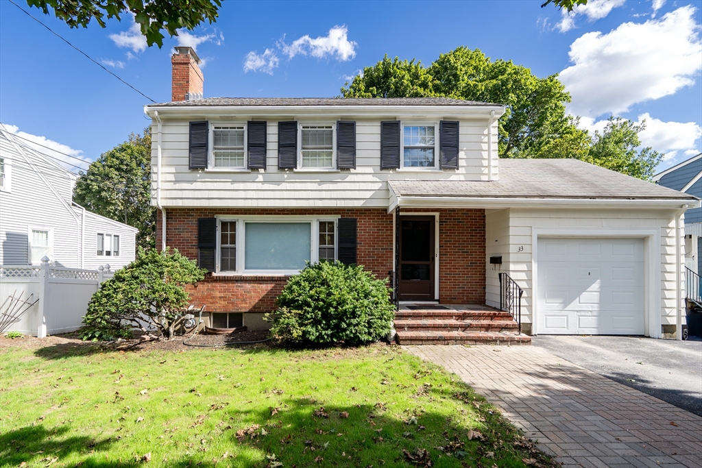 33 Stowecroft Rd in Arlington
