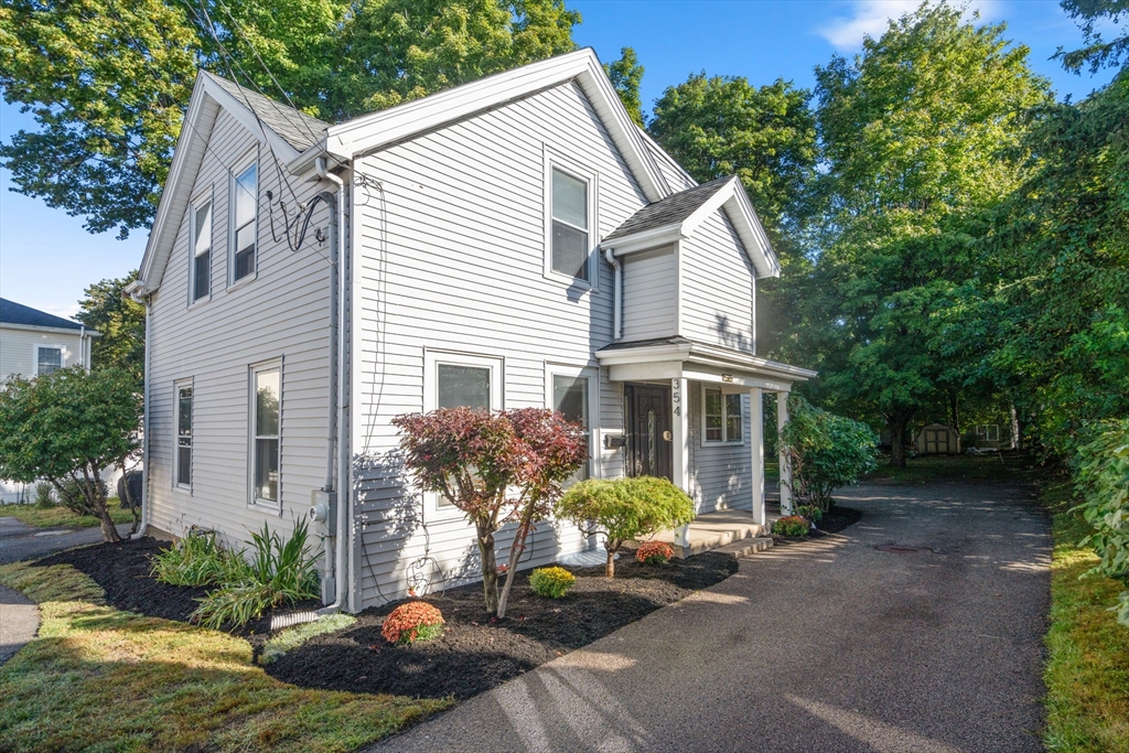 354 Hunnewell Street in Needham Heights