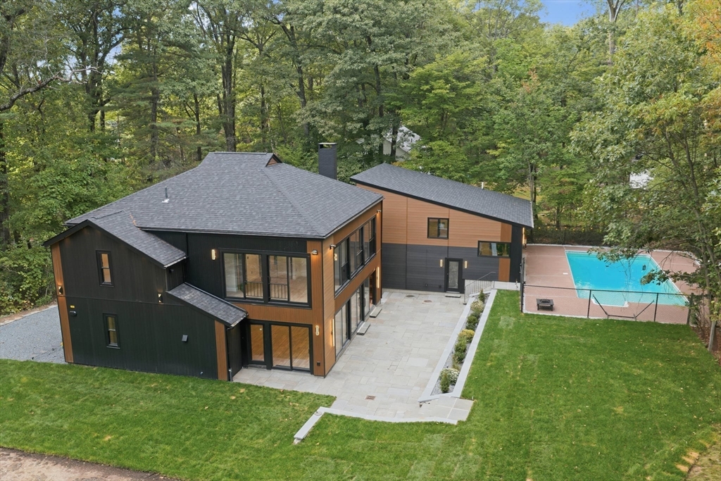 641 Grove St in Framingham