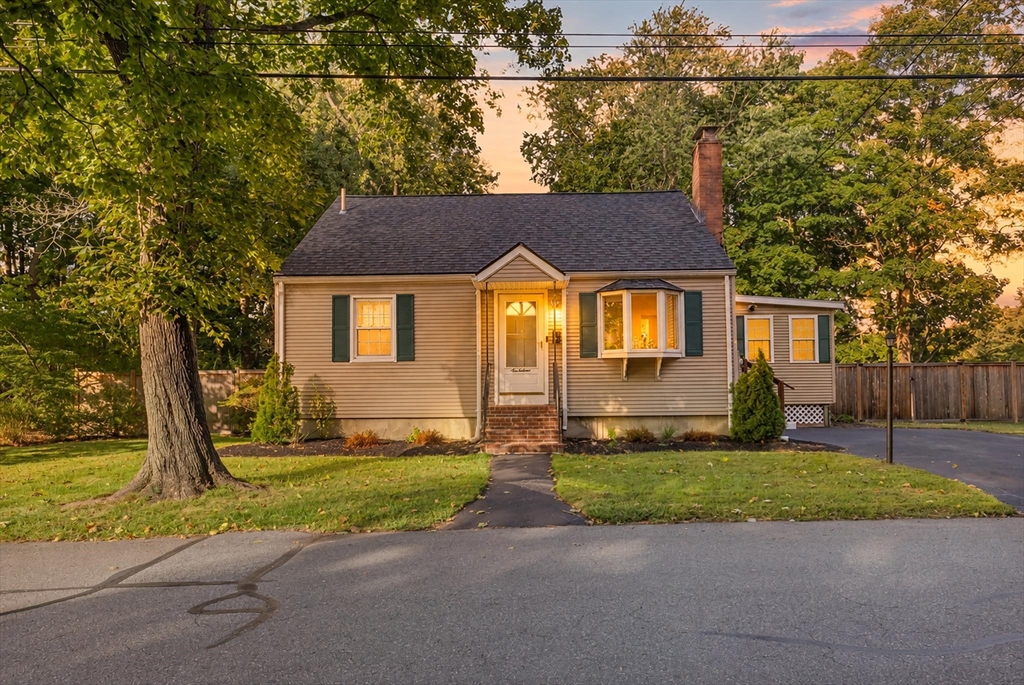 17 Cogswell Ave in Beverly