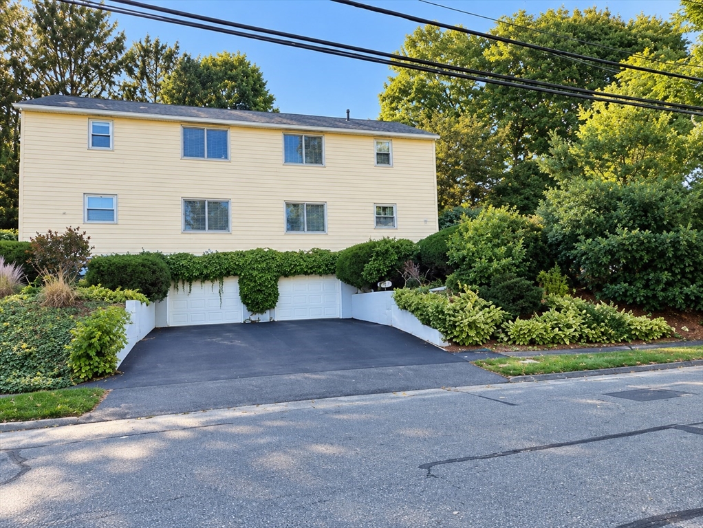 15 Eliot Rd #15 in Needham