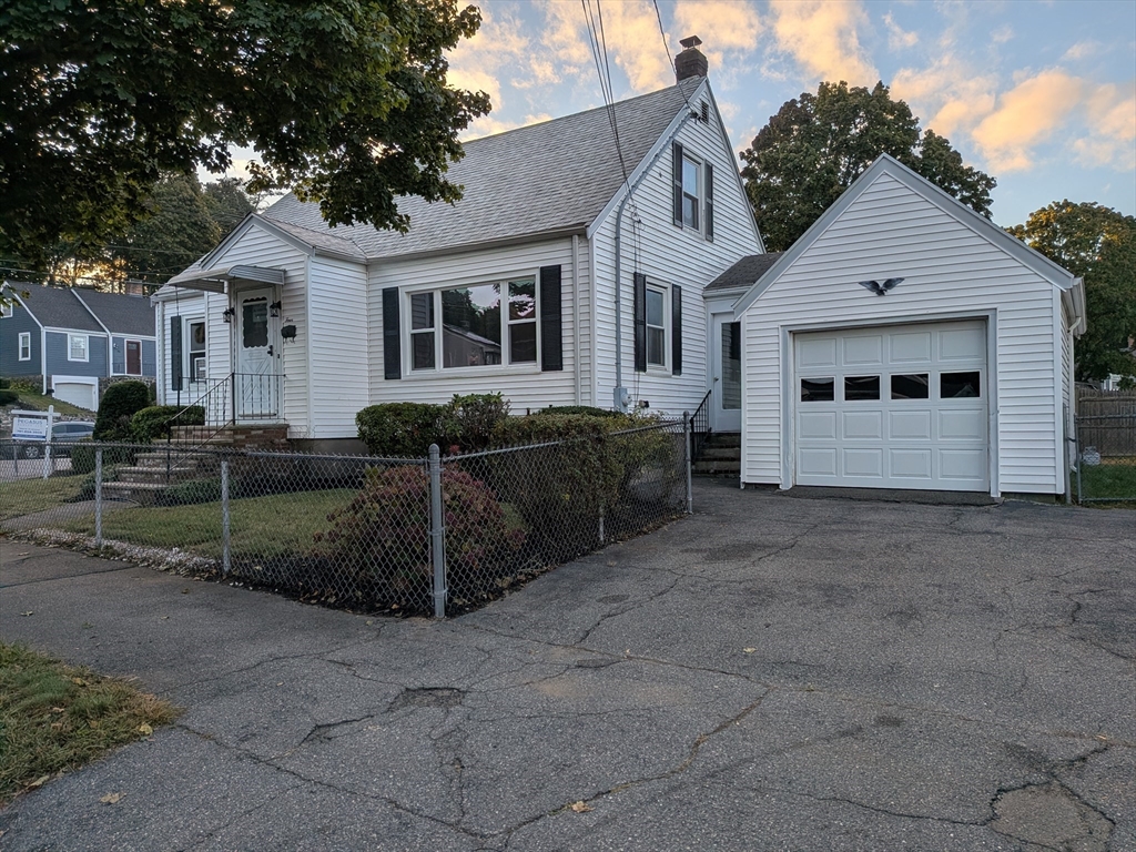 4 Edgemere Rd in Lynn