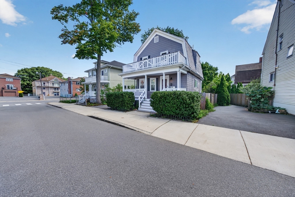 69 Highland Ave in Everett
