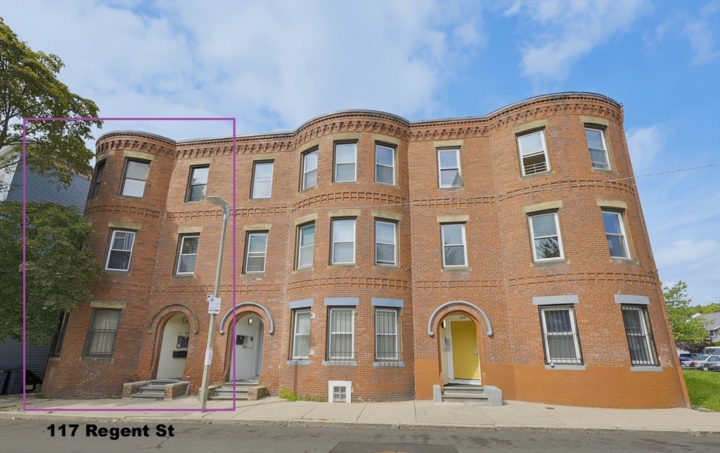 117 Regent St in Roxbury