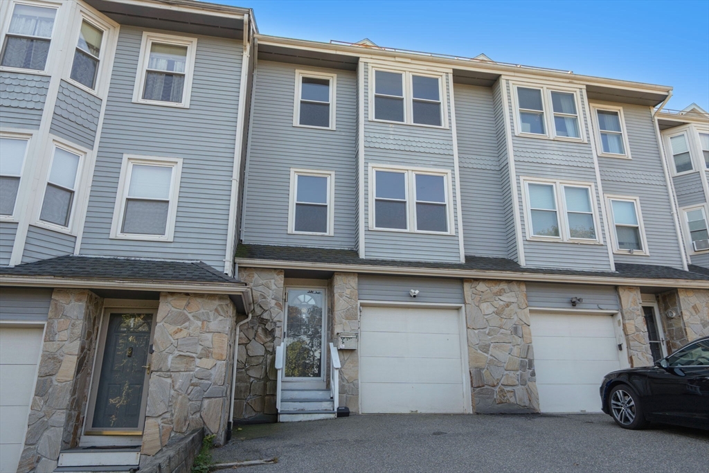 48 Newton St #48 in Brighton