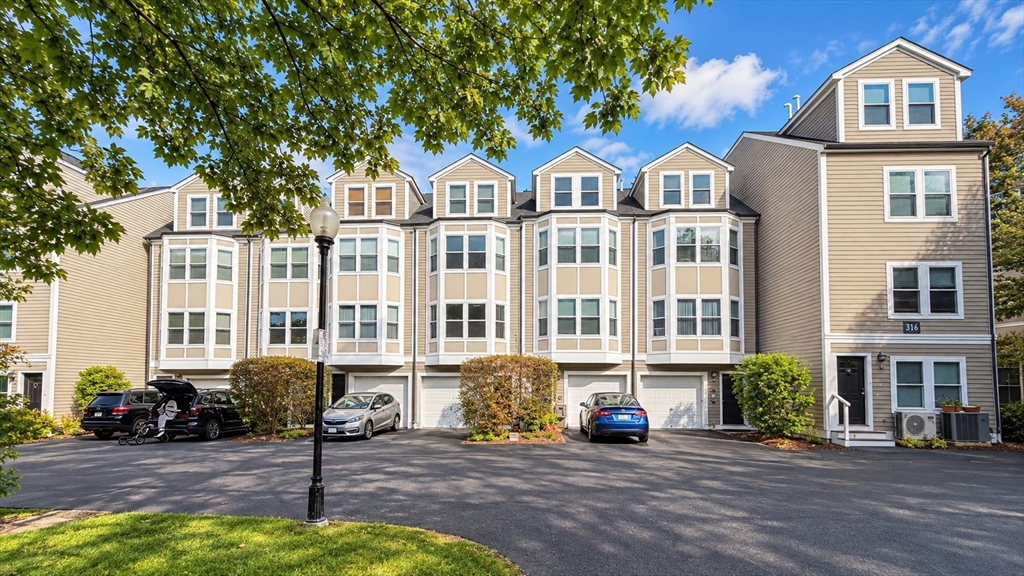 310-324 Rindge Ave #316-6 in Cambridge