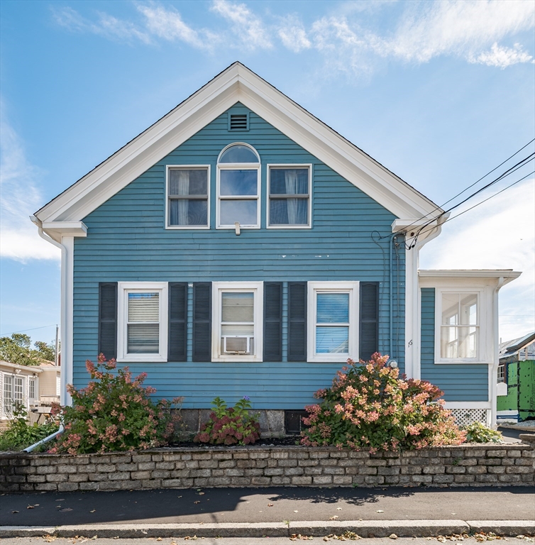 16 Albion St in Salem