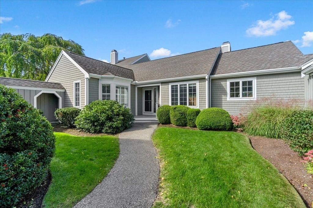 10 Floret Cir #10 in Hingham