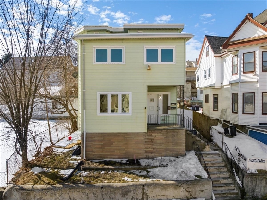 528 Ferry St in Everett