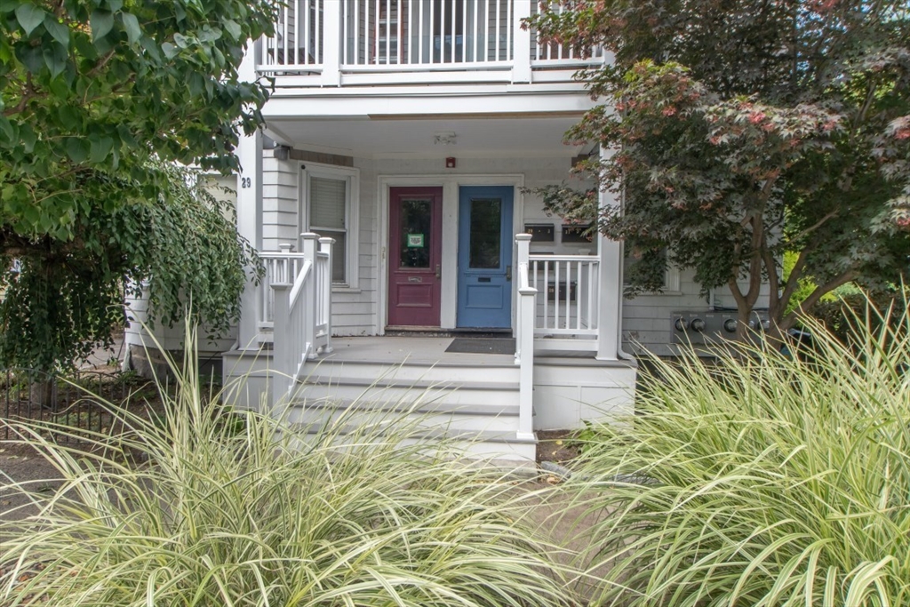 29 Leach St #3 in Salem