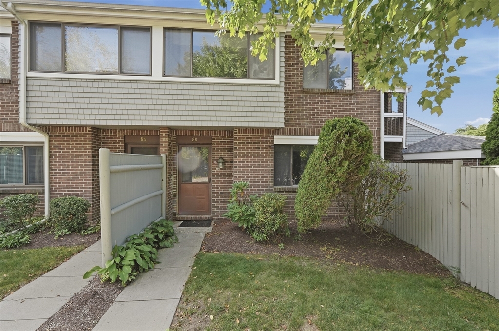 88 Bailey St #88 in Stoughton