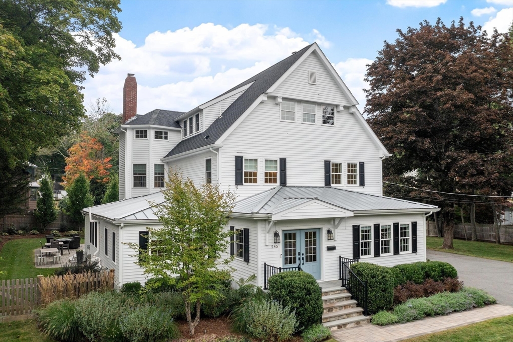 245 Summer Ave in Reading