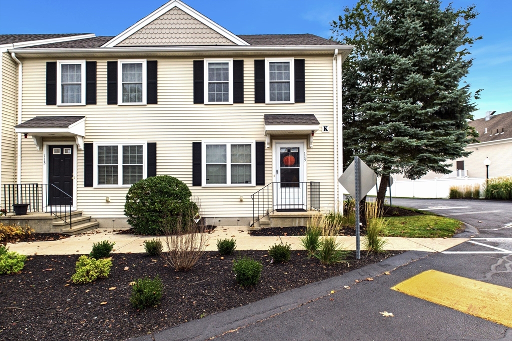 115 Boxberry Ln #115 in Rockland