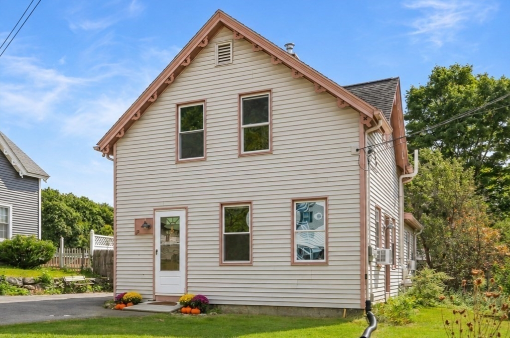 12 Brightside St in Millbury