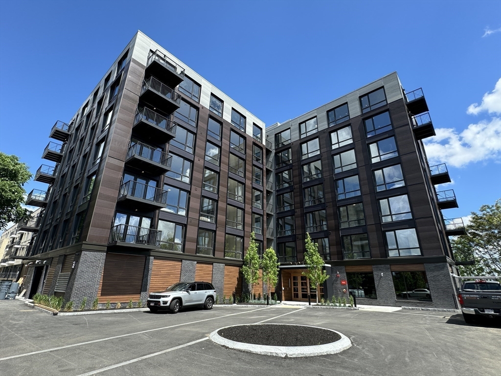1 Nevins Hill Way #605 in Brighton