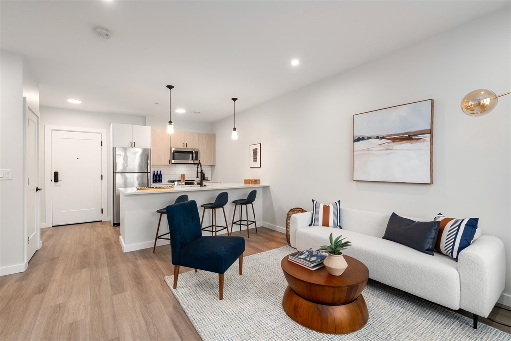 10 Somerset #210 in Winthrop