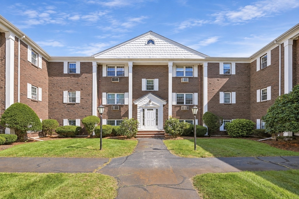 132 Parker St #H6 in Acton