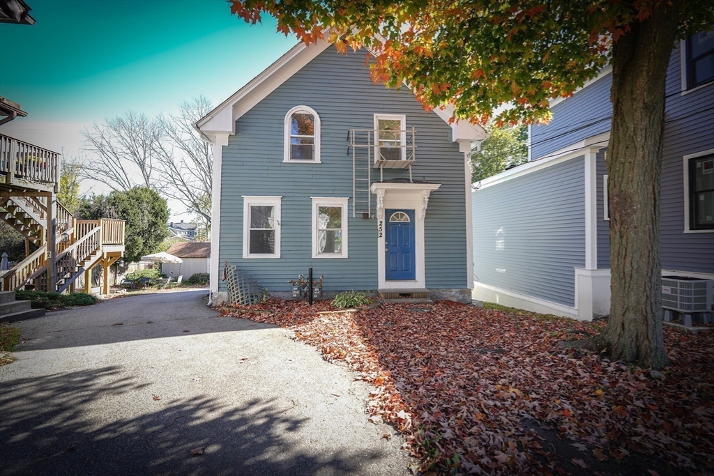 252 Somerset Avenue in Taunton