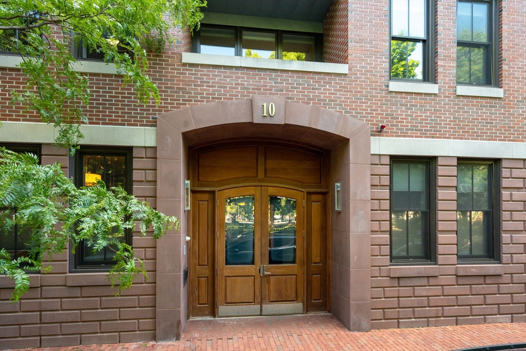 10 St George Street #602 in Boston
