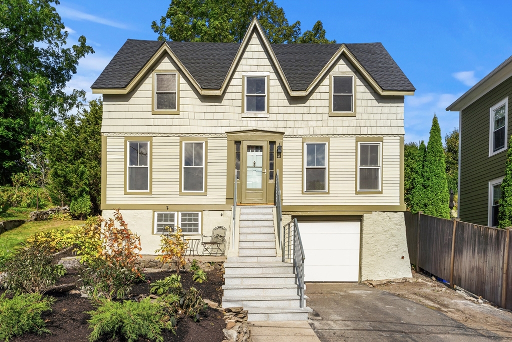 17 Cottage Street in Marblehead