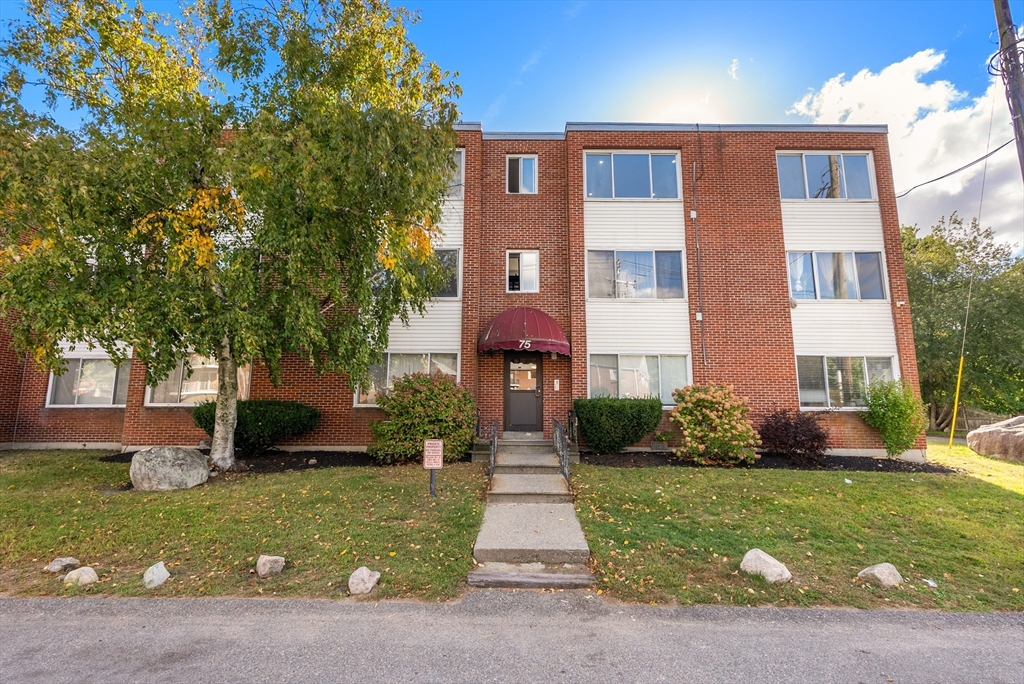 75 Colonel Bell Dr #12 in Brockton