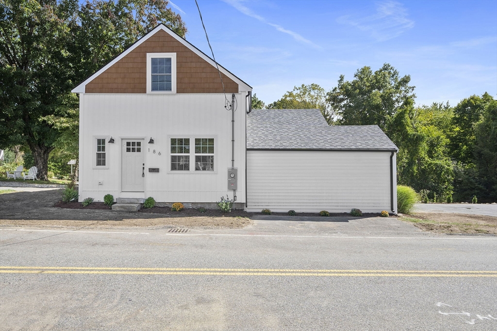 186 Elm in Hanover