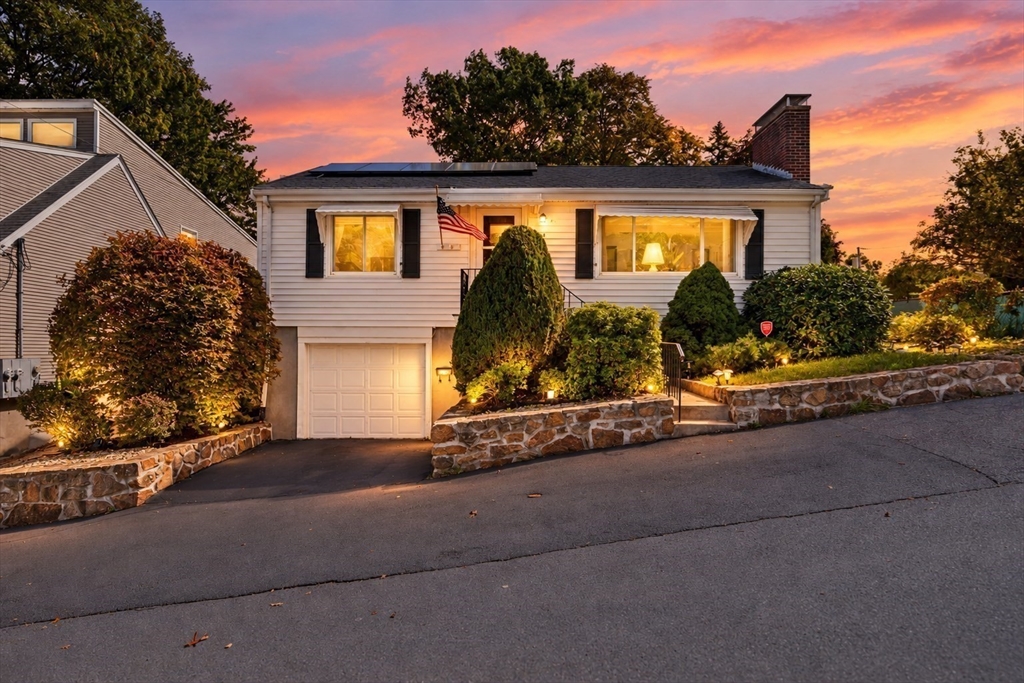 38 Bonavesta St in Lynn